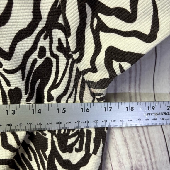 Lilly Pulitzer Layton Zebra Print Shift Black and White Dress Medium - Picture 9 of 10